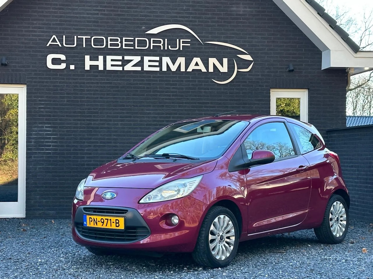 Ford Ka - 1.2 Titanium Sportvelgen Airco AUX Mistlampen - AutoWereld.nl