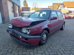 Volkswagen Golf - 1.8 GL