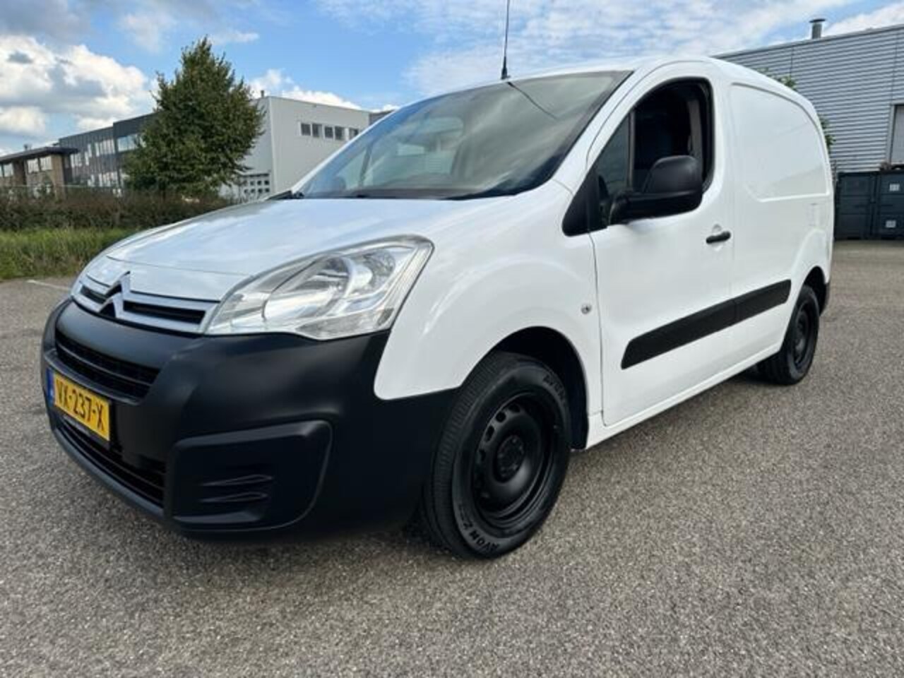 Citroën Berlingo - 1.6 75 BJ 7-2016 APK 3-2025 EX BTW !! - AutoWereld.nl