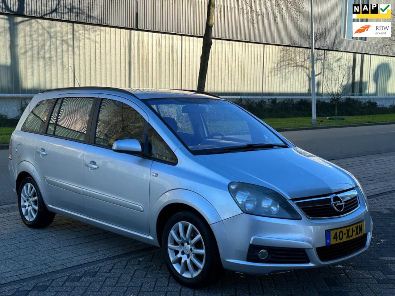 Opel Zafira - 1.8 Temptation 1.8 Temptation, Ruime auto, Airco, 7 persoons, Nap, Lichtmetaal, Trekhaak, Cruise control, - AutoWereld.nl