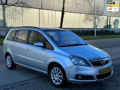 Opel Zafira - 1.8 Temptation, Ruime auto, Airco, 7 persoons, Nap, Lichtmetaal, Trekhaak, Cruise control,