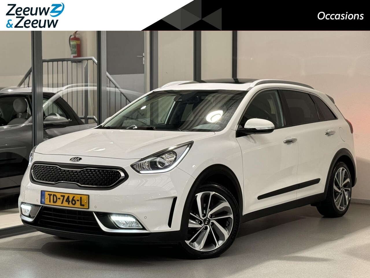 Kia Niro 1.6 GDi Hybrid Design Edition Schuif/kanteldak Stoel/stuur verwarming 18 inch LMV