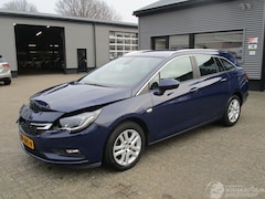 Opel Astra Sports Tourer - 1.0 BUSINESS+