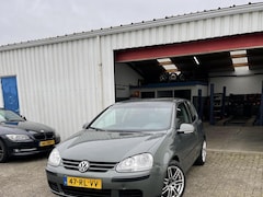 Volkswagen Golf - 2.0 FSI INRUIL KOOPJE |Airco|Trekhaak| Deuk