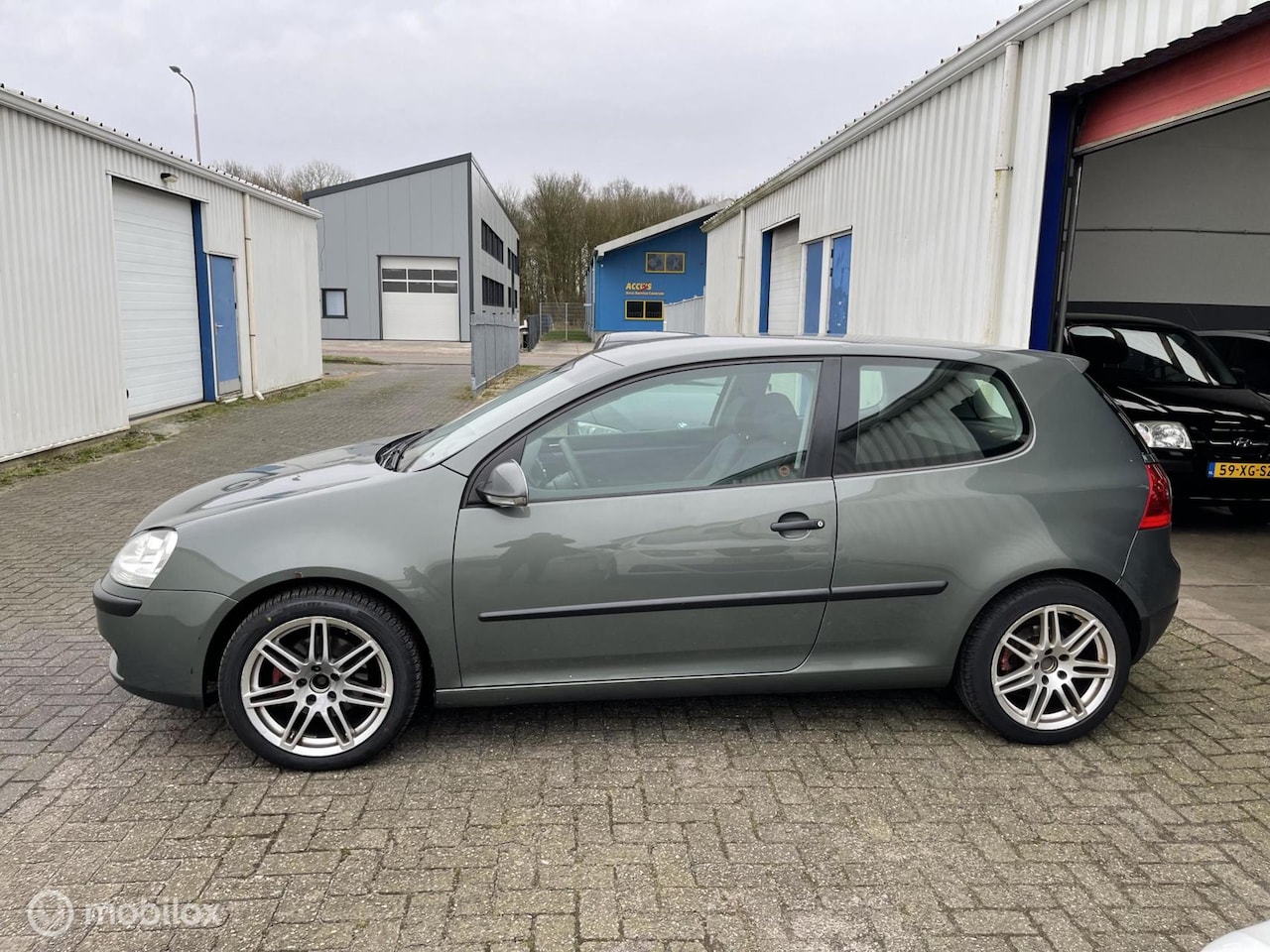 Volkswagen Golf - 2.0 FSI INRUIL KOOPJE |Airco|Trekhaak| Deuk! - AutoWereld.nl