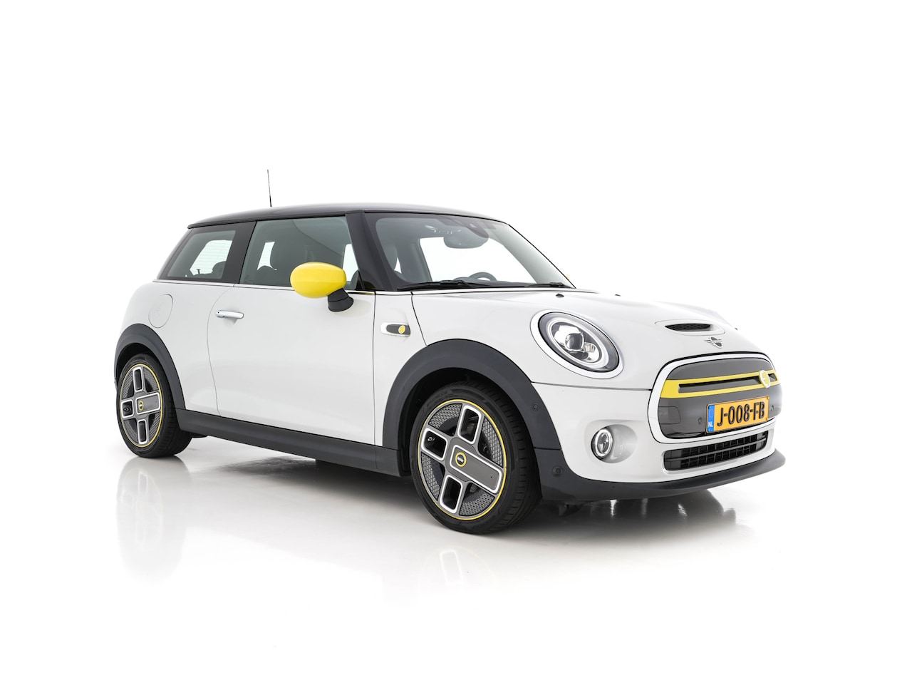 MINI Mini-Electric - Charged 33 kWh (INCL.BTW) *HUD | HARMAN & KARDON | FULL-LED | KEYLESS | CAMERA | NAVI-PROF - AutoWereld.nl