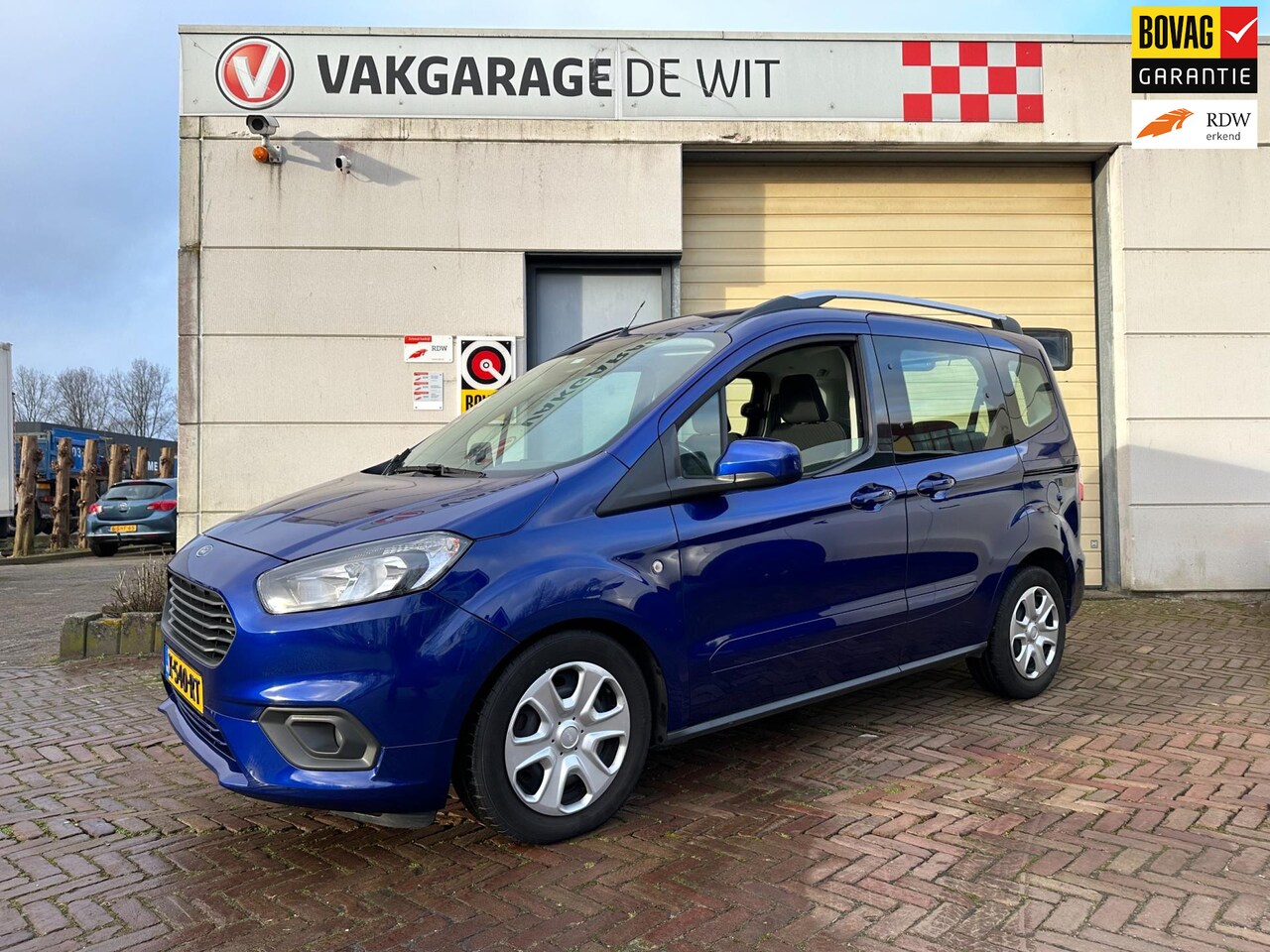 Ford Tourneo Courier - 1.0 Titanium 1.0 Titanium - AutoWereld.nl