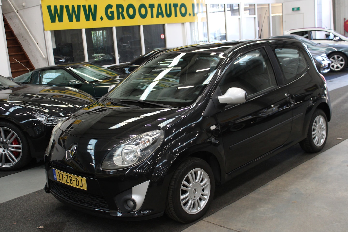 Renault Twingo - 1.2 Dynamique Dubbel Glazen Panoramadak - AutoWereld.nl