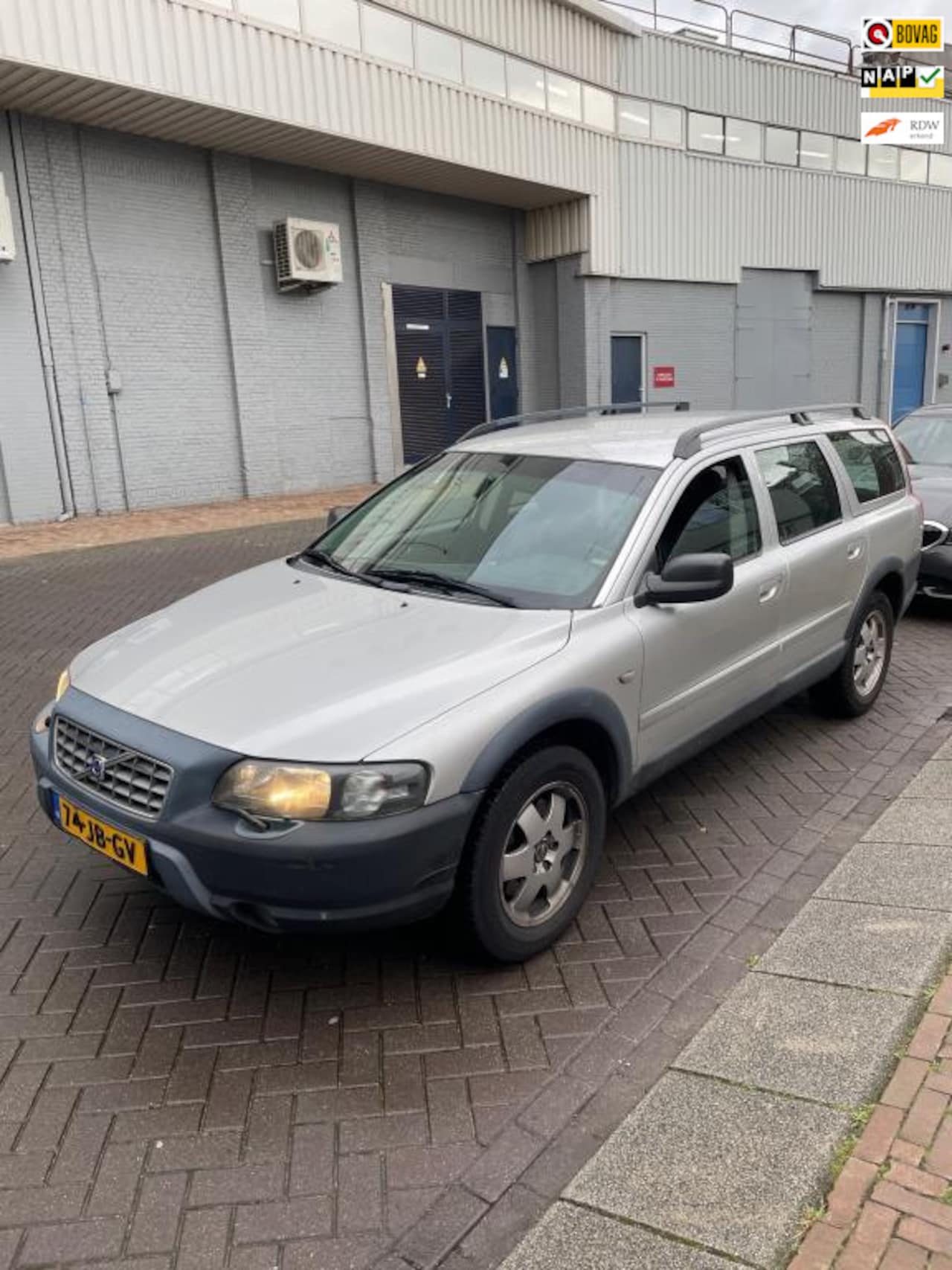 Volvo V70 Cross Country - 2.4 T Geartr. Comf. 2.4 T Geartr. Comf. - AutoWereld.nl