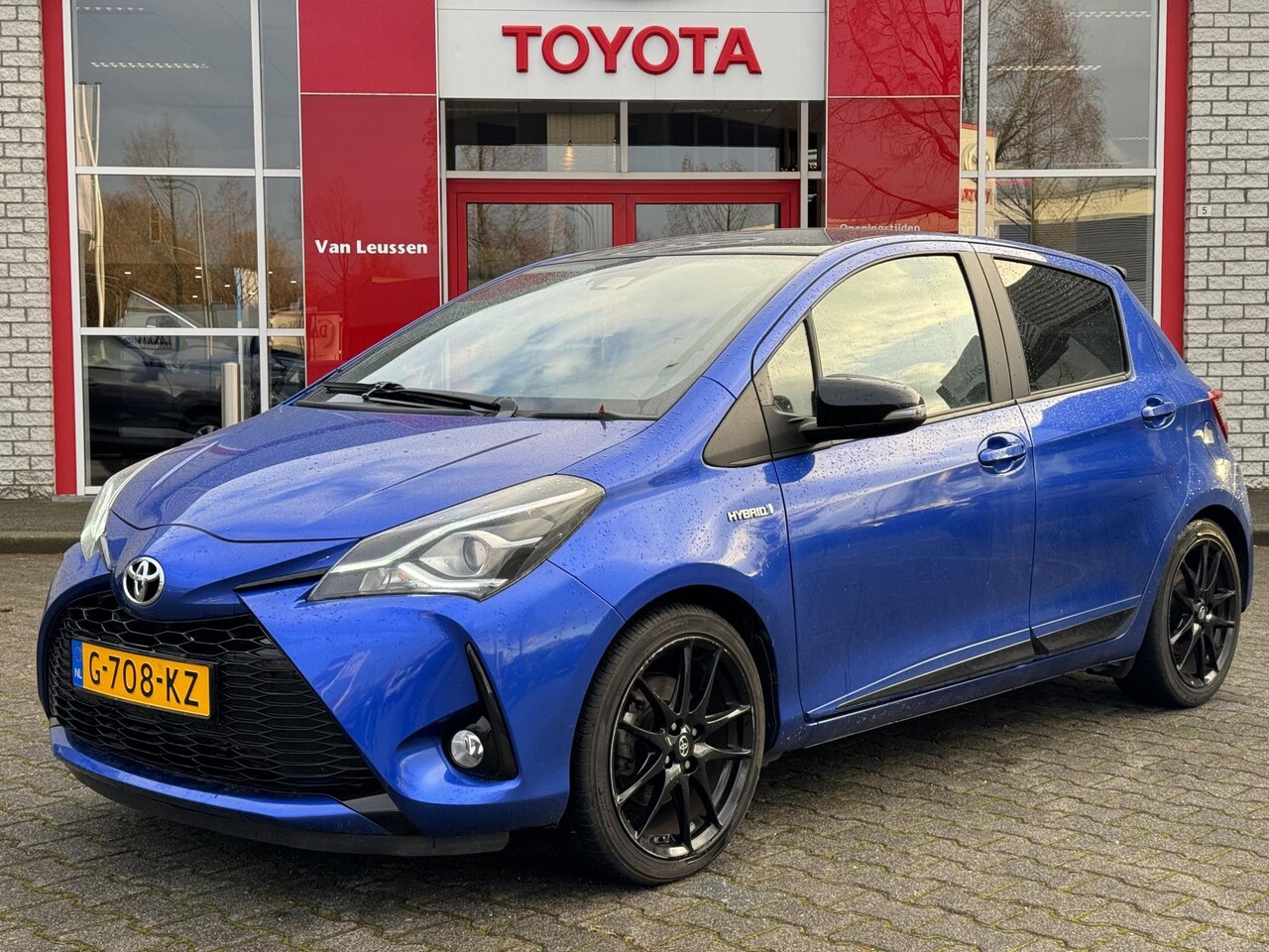 Toyota Yaris - 1.5 HYBRID GR-SPORT APPLE/ANDROID CLIMA CRUISE 17" LM-VELGEN SPORTSTOELEN/ONDERSTEL NL-AUT - AutoWereld.nl