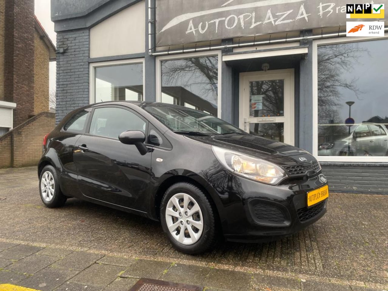 Kia Rio - 1.2 CVVT / AIRCO / AUX / BLEUTOOTH / TELEFOON - AutoWereld.nl