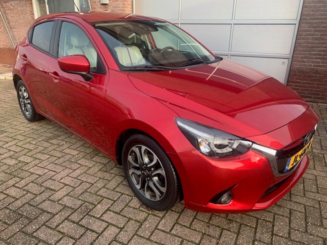 Mazda 2 - 1.5 Skyactiv-G Skylease GT-M Navi / Leder / Keyless - AutoWereld.nl