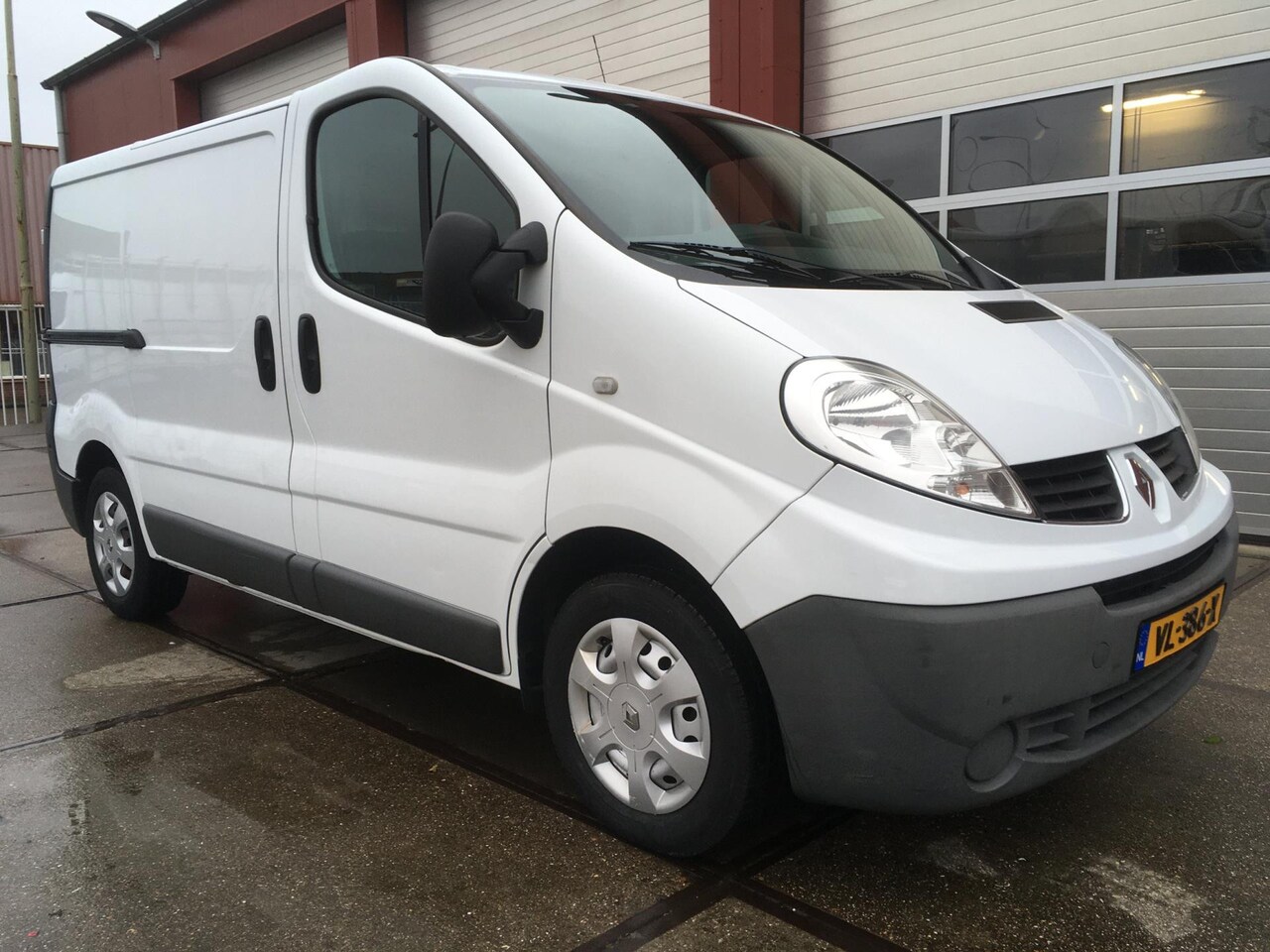 Renault Trafic - 2.0 dCi T27 L1H1 Générique 2.0 dCi T27 L1H1 Générique - AutoWereld.nl