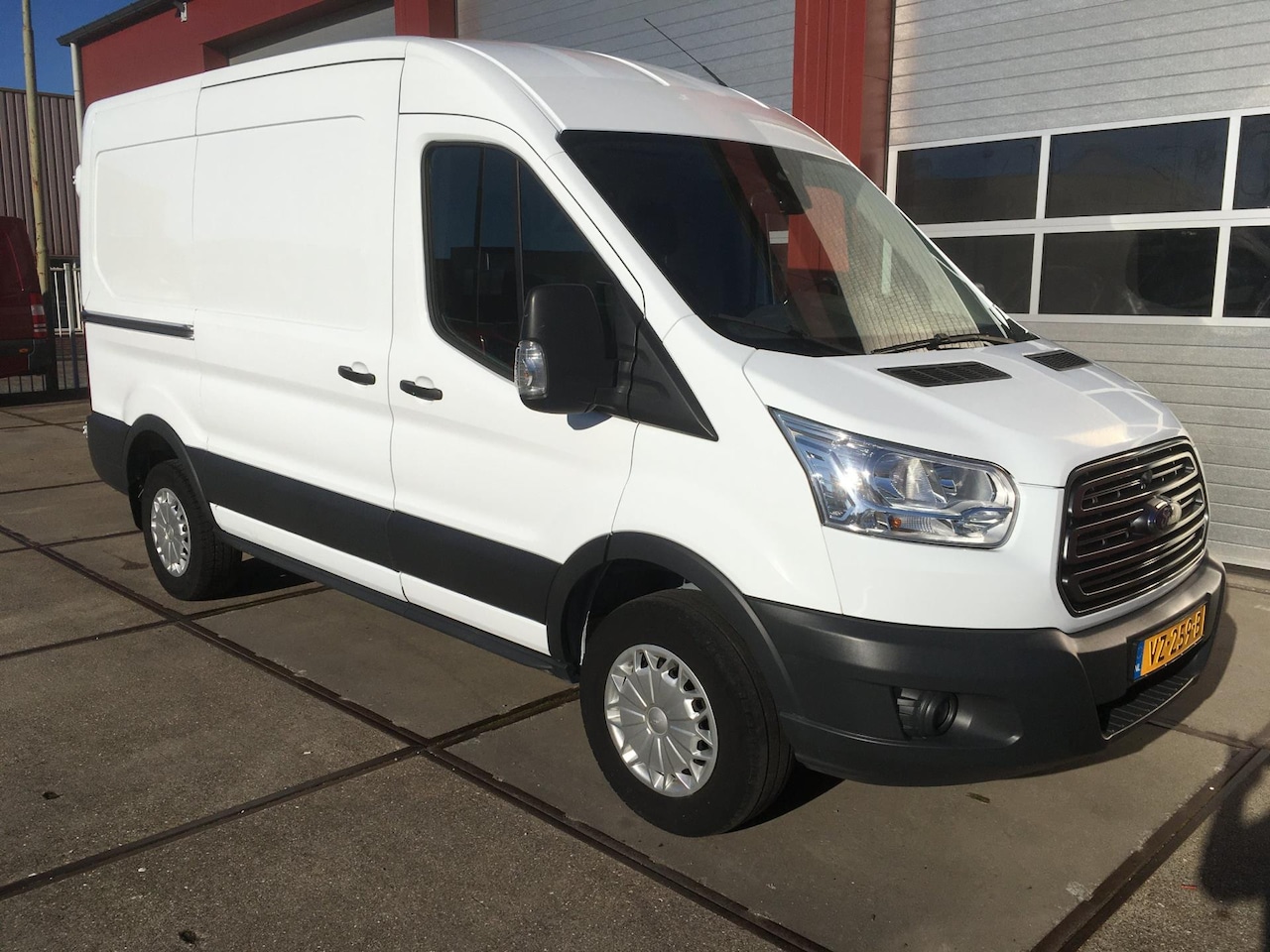 Ford Transit - 350 2.2 TDCI L2H2 Trend MOTOR STUK! - AutoWereld.nl