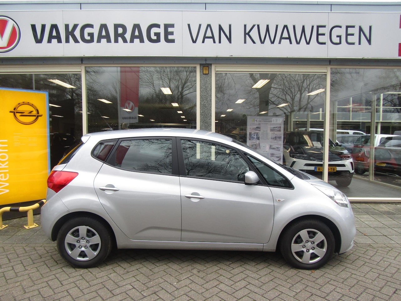 Kia Venga - 1.4 MPi 90pk ComfortLine Airco - AutoWereld.nl