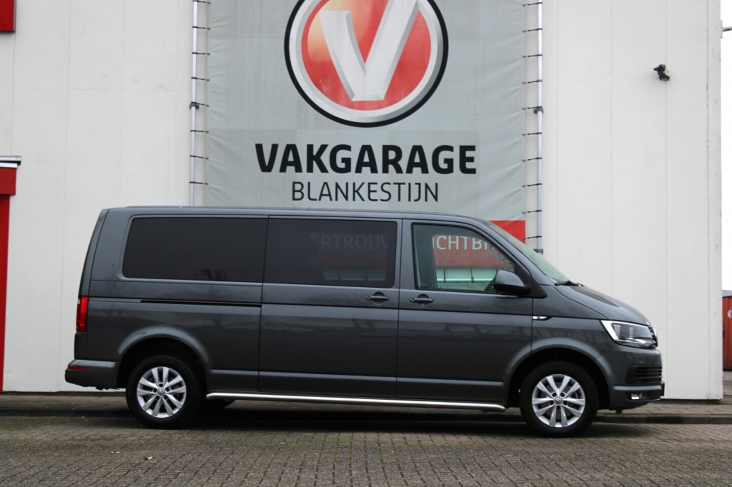 Volkswagen Transporter - 2.0 TDI L2H1 DC 2.0 TDI L2H1 DC Co. - AutoWereld.nl