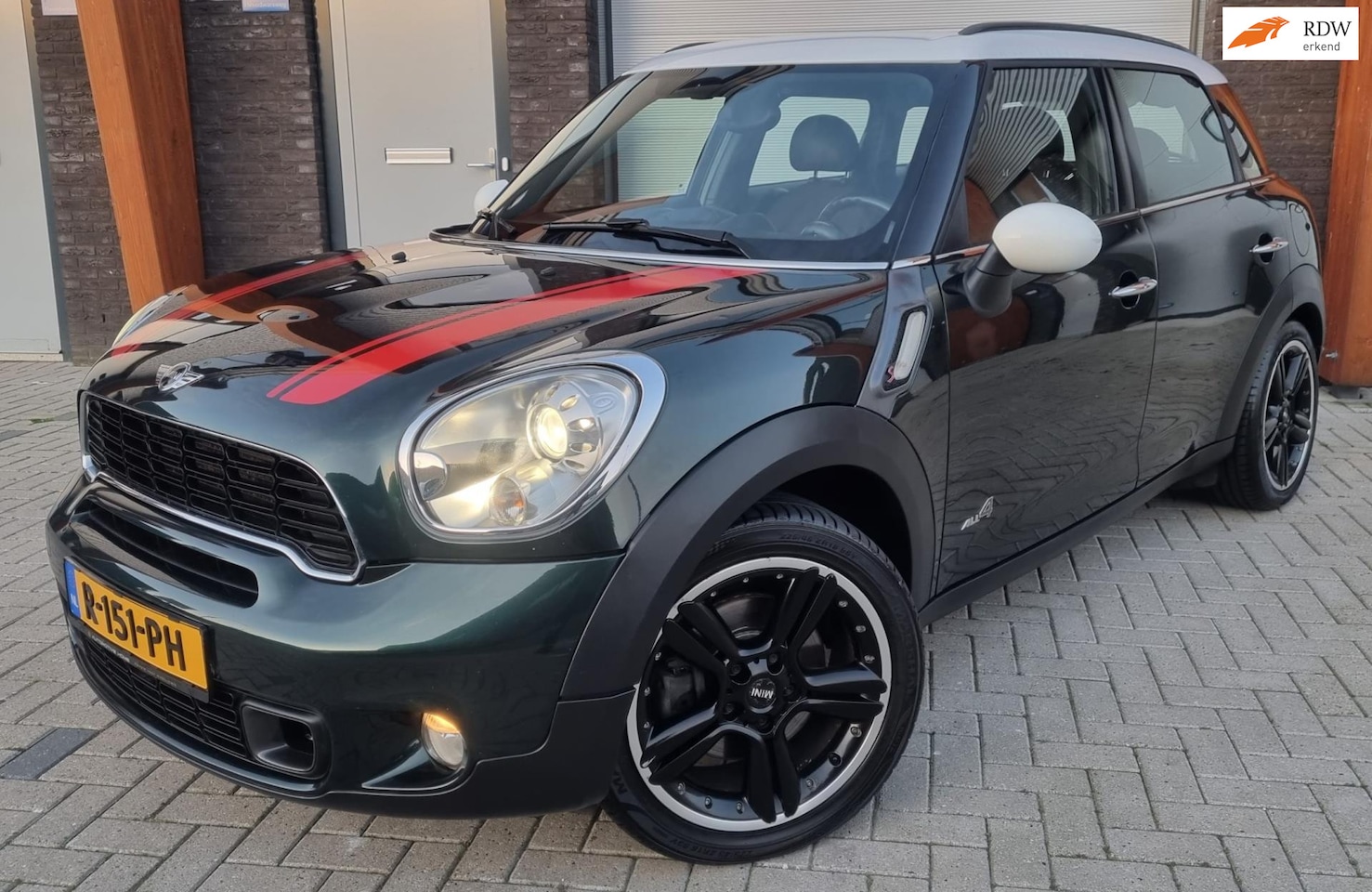 MINI Countryman - 1.6 Cooper S ALL4 Chili XENON/SFEERVERL/PDC - AutoWereld.nl