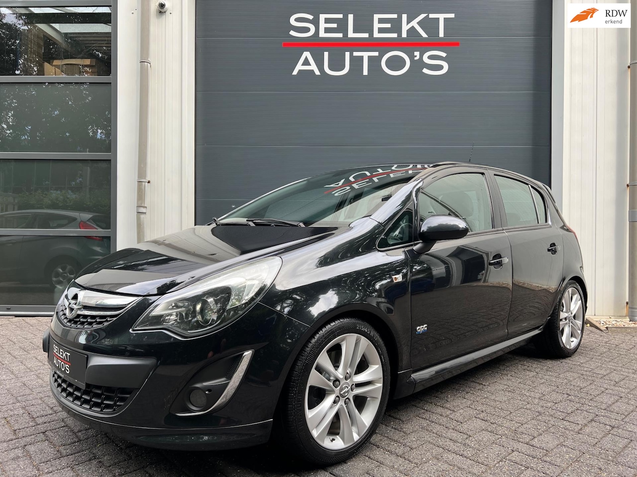 Opel Corsa - 1.6-16V Turbo OPC-Line 150 Pk Airco/Cruise Control/Bluetooth/Navigatie/5-Deurs/AUX/USB/PDC - AutoWereld.nl