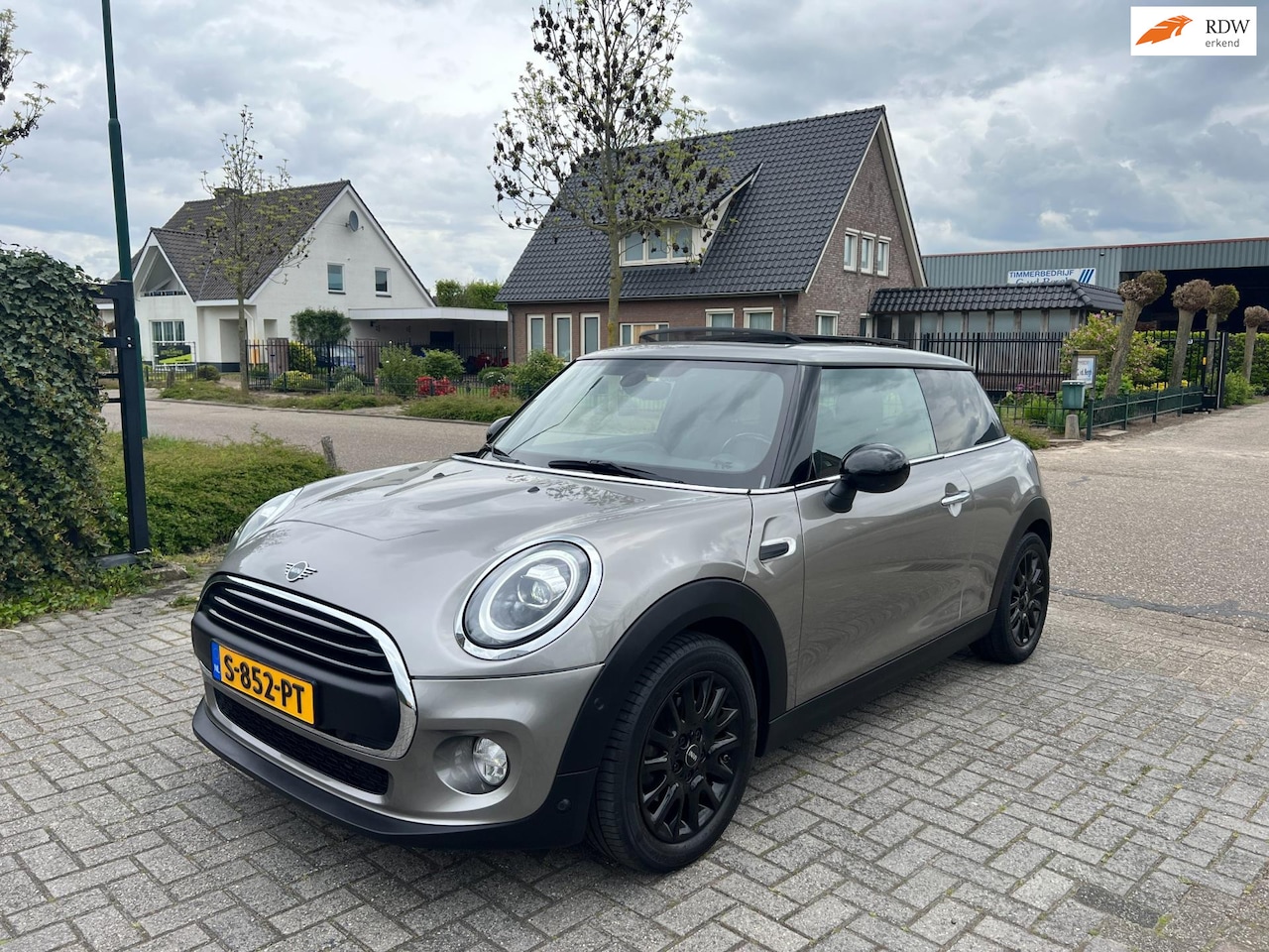 MINI One - 1.5 Pepper | Pano Navi Stoelverw Achteruitrij camera | - AutoWereld.nl