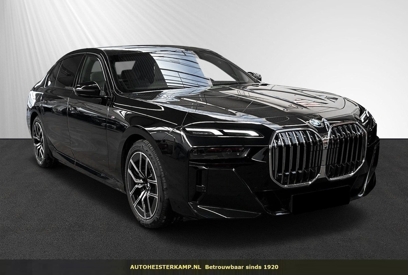 BMW 7-serie - 750e xDrive ACC M-Sport Stoelkoeling Panoramadak Head-Up - AutoWereld.nl