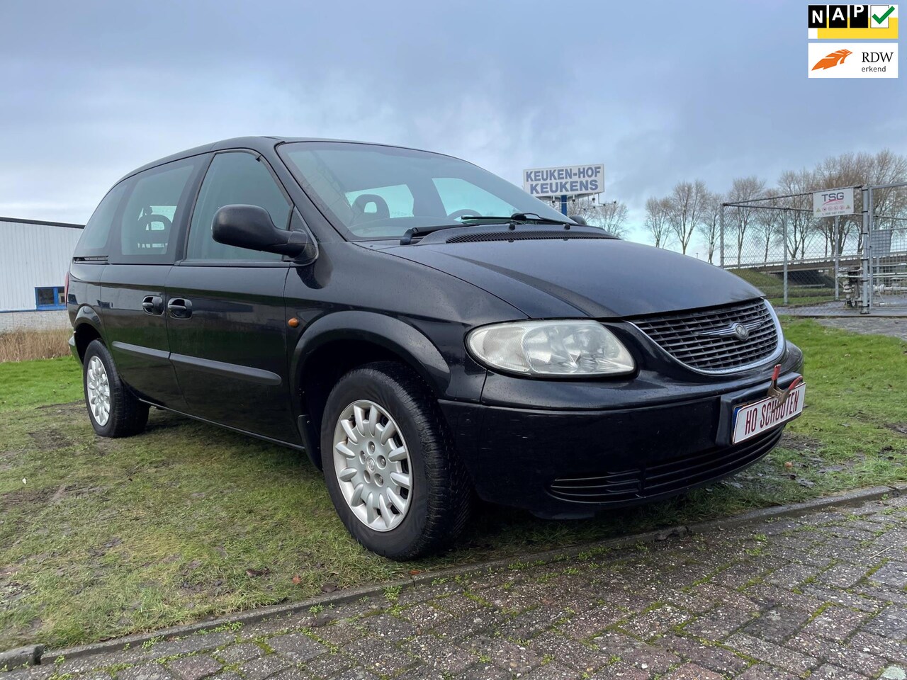 Chrysler Voyager - 2.4i SE 2.4i SE - AutoWereld.nl