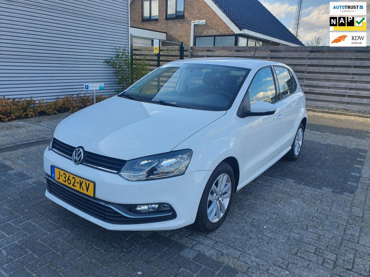 Volkswagen Polo - 1.0 5-deurs Airco Bj:2017 - AutoWereld.nl