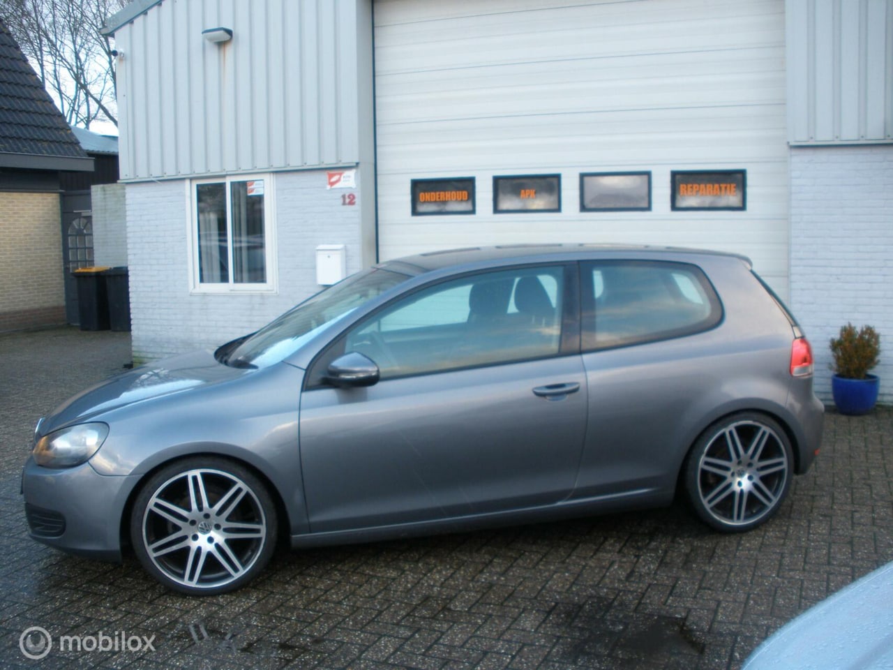 Volkswagen Golf - 1.4 Trendline nwe apk 17 inch wielen airco!!