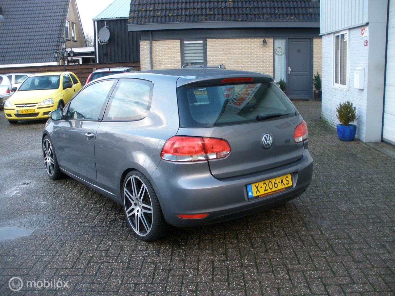 Volkswagen Golf - 1.4 Trendline nwe apk 17 inch wielen airco!!