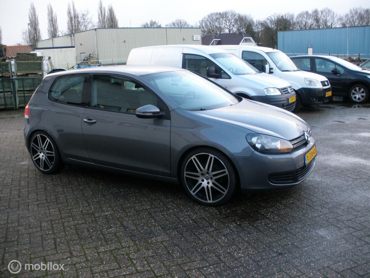 Volkswagen Golf - 1.4 Trendline nwe apk 17 inch wielen airco!!