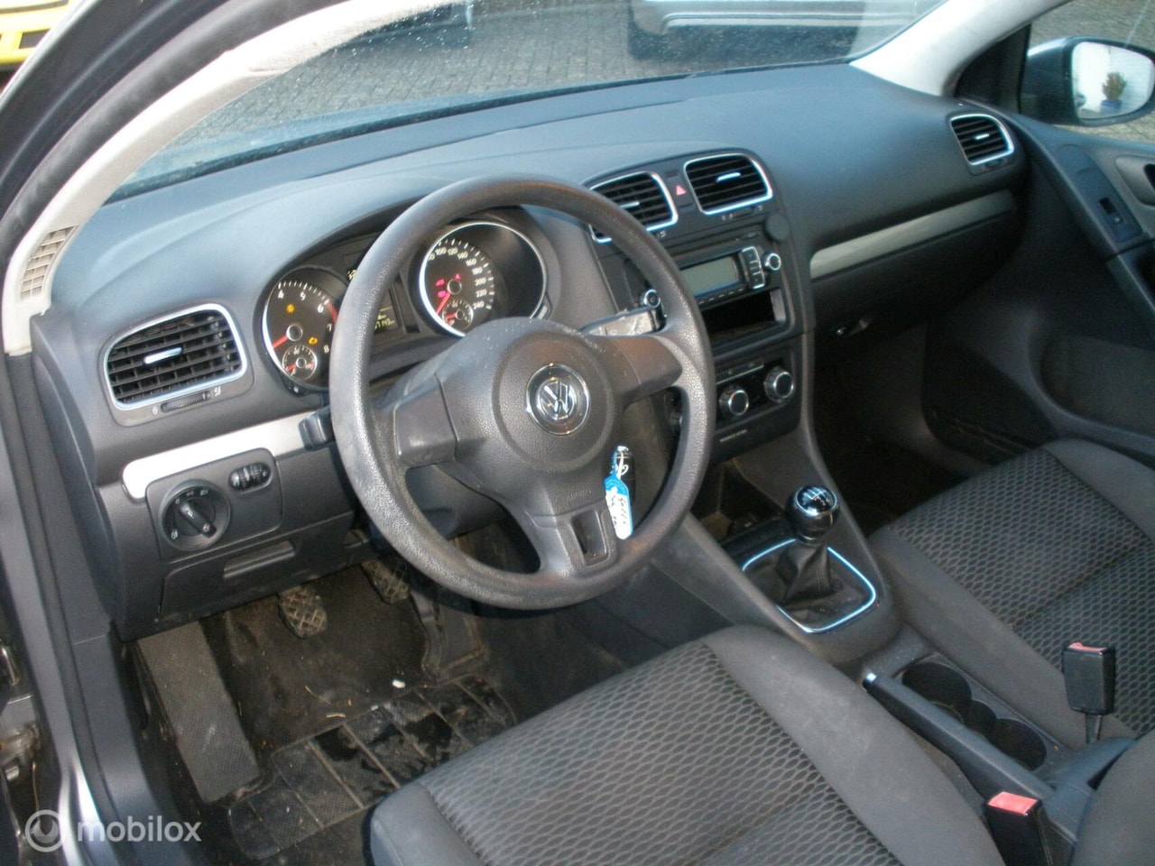 Volkswagen Golf - 1.4 Trendline nwe apk 17 inch wielen airco!!