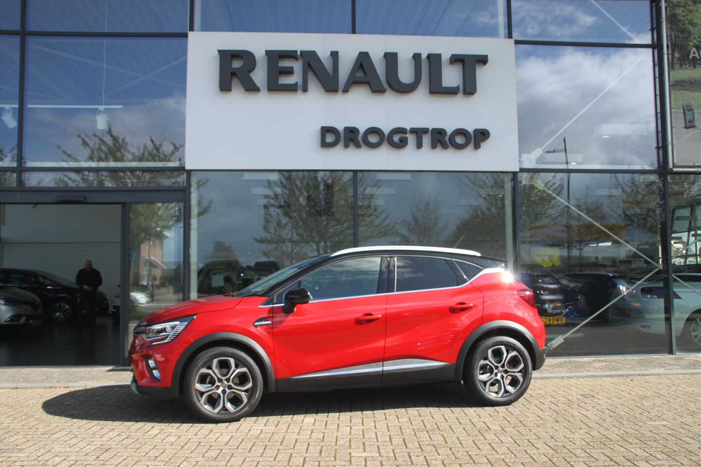 Renault Captur - 130PK-INTENS-35DKM-CAMERA-18INCH-APPLE CAR PLAY- - AutoWereld.nl