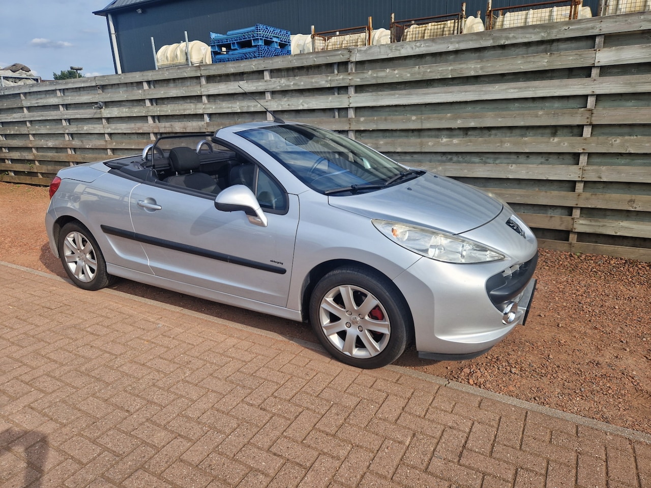 Peugeot 207 CC - 1.6 VTi Première 1.6 VTi Première - AutoWereld.nl