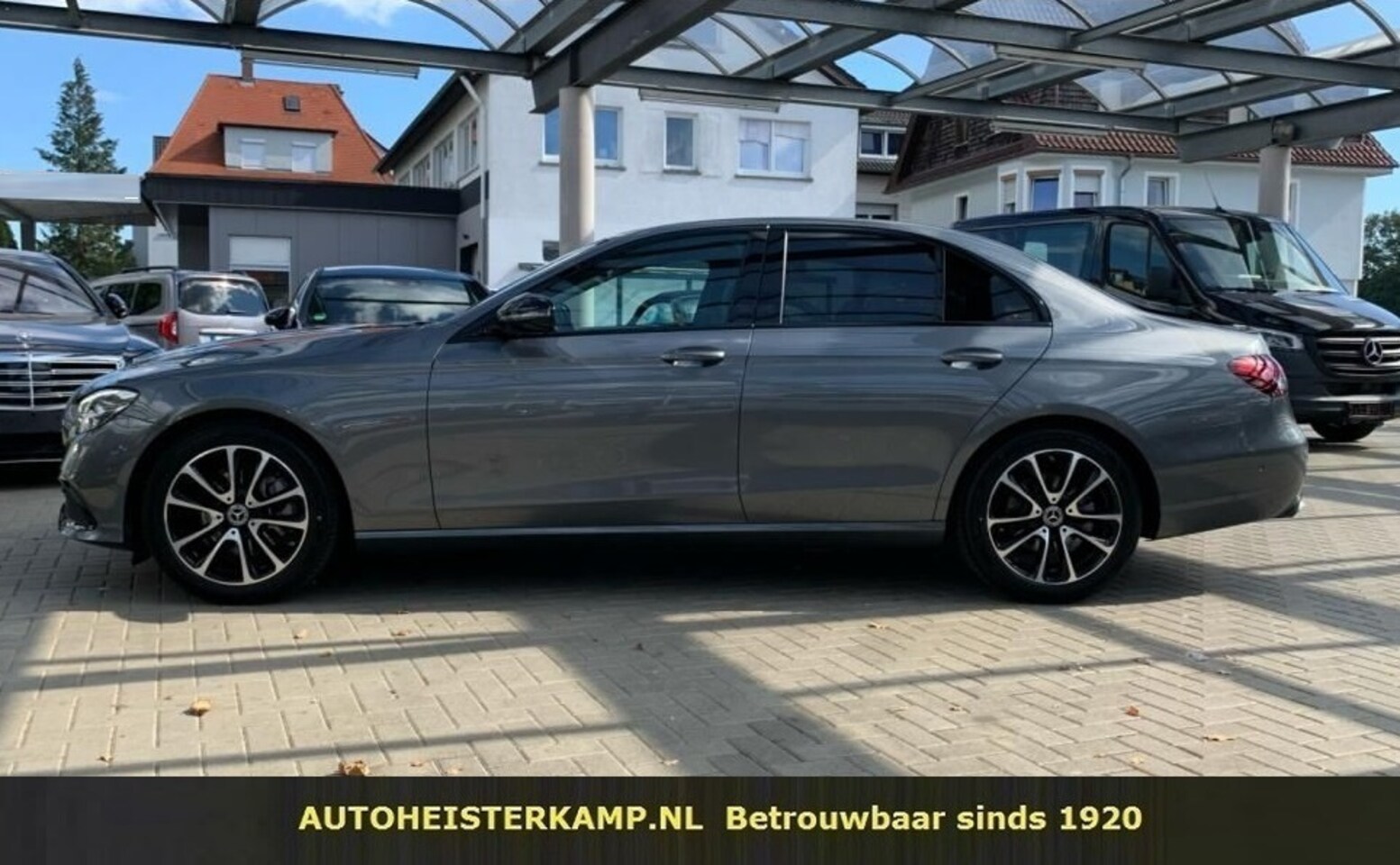 Mercedes-Benz E-klasse - 220 d Avantgarde 200 PK Night Pakket Schuifdak LED Camera - AutoWereld.nl