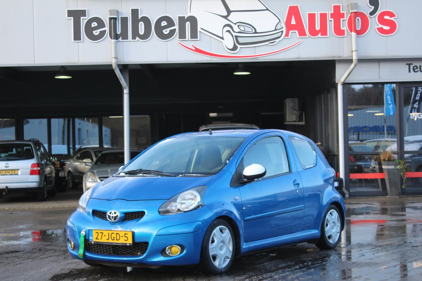 Toyota Aygo - 1.0-12V Dynamic Blue Airco, Elektrische ramen, Auto is verlaagd! - AutoWereld.nl