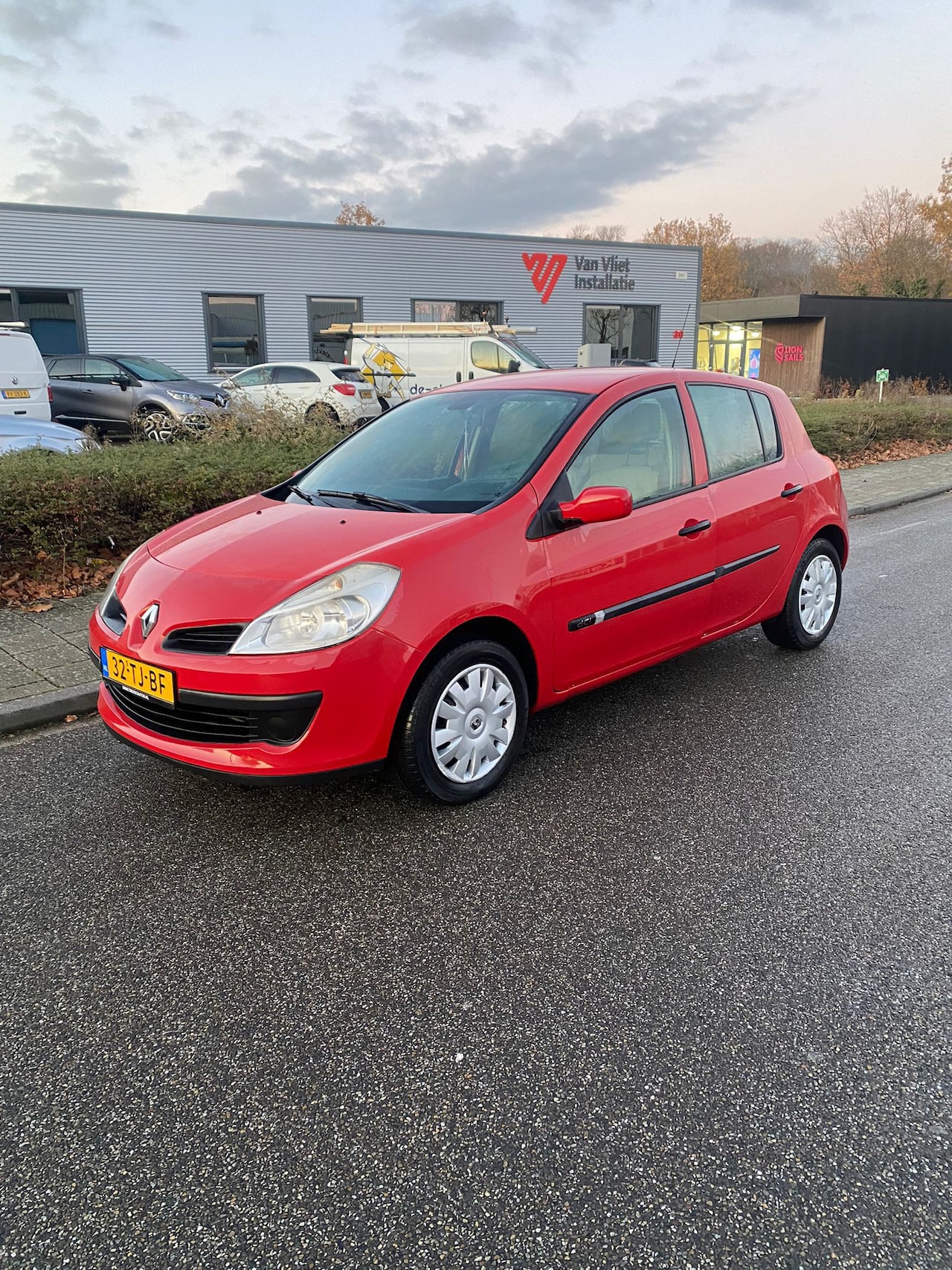 Renault Clio - 1.5 dCi Expression 5 deurs AIRCO - AutoWereld.nl