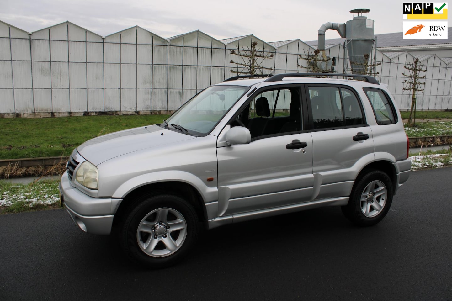 Suzuki Grand Vitara - 2.0 S-Limited Automaat 4x4 met Airco - AutoWereld.nl