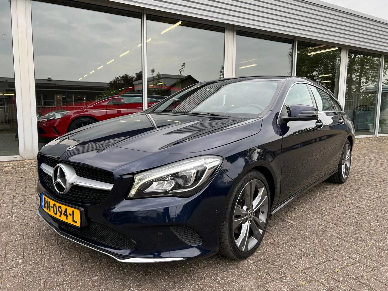 Mercedes-Benz CLA-klasse Shooting Brake - 180 Automaat, Led, Navi - AutoWereld.nl