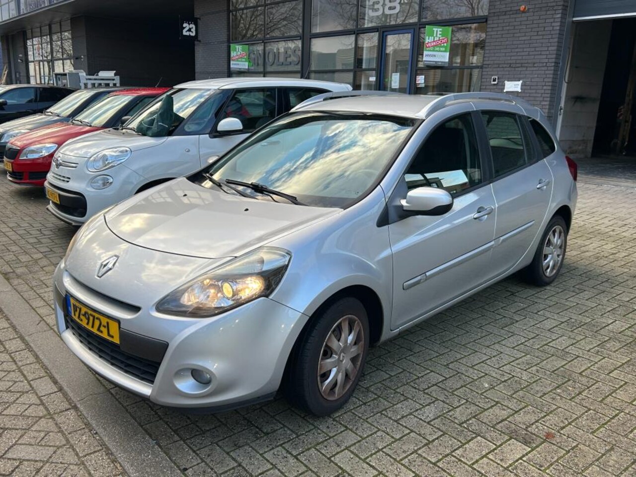 Renault Clio - 1.2!! AIRCO!! 208.000km!! BJ 07-2010! - AutoWereld.nl