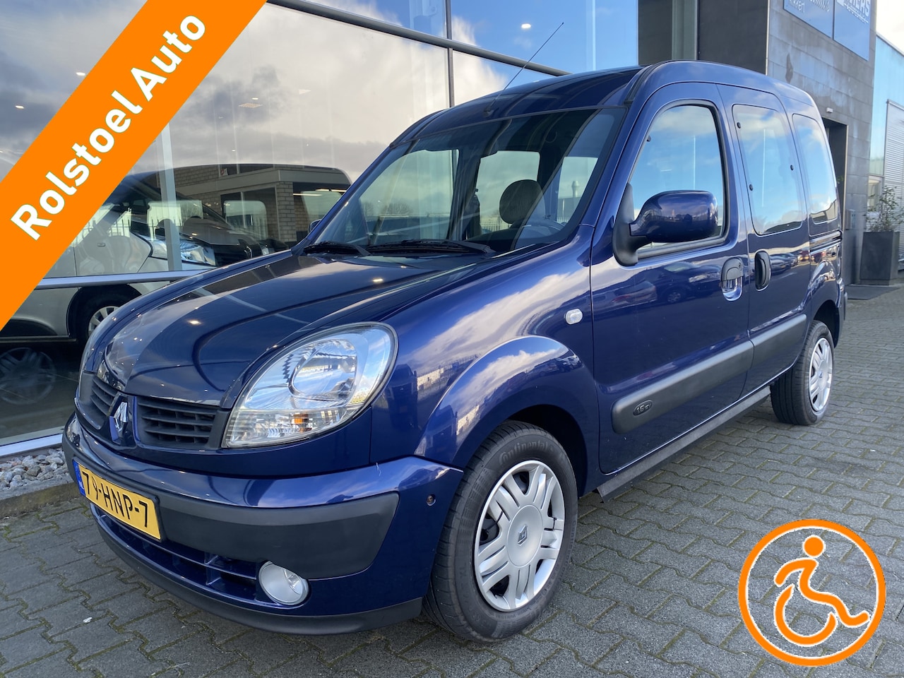 Renault Kangoo - Rolstoelauto / Zelfrijder 1.6-16V Privilège (Met de rolstoel achter het stuur!) - AutoWereld.nl