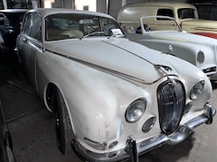 Jaguar S-type - 3.8S