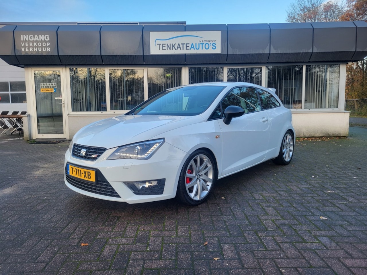 Seat Ibiza SC - 1.4 TSI Cupra Automaat Xenon Navi Cruise control Lichtmetaal 17 - AutoWereld.nl