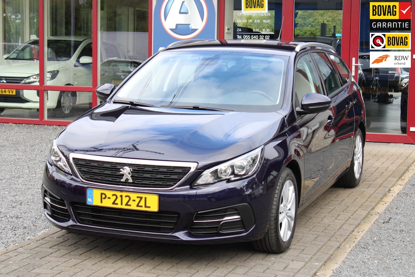 Peugeot 308 - 1.2 PureTech Allure 130 PK AUTOMAAT NAVI - AutoWereld.nl