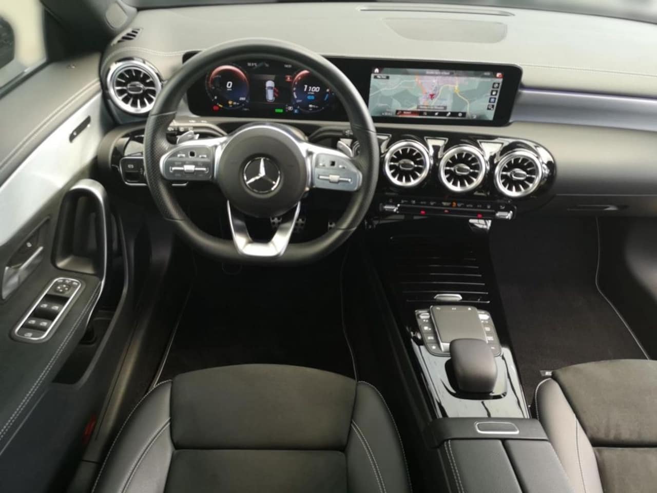 Mercedes Benz Cla Klasse Shooting Brake E Amg Led Mbux Panorama