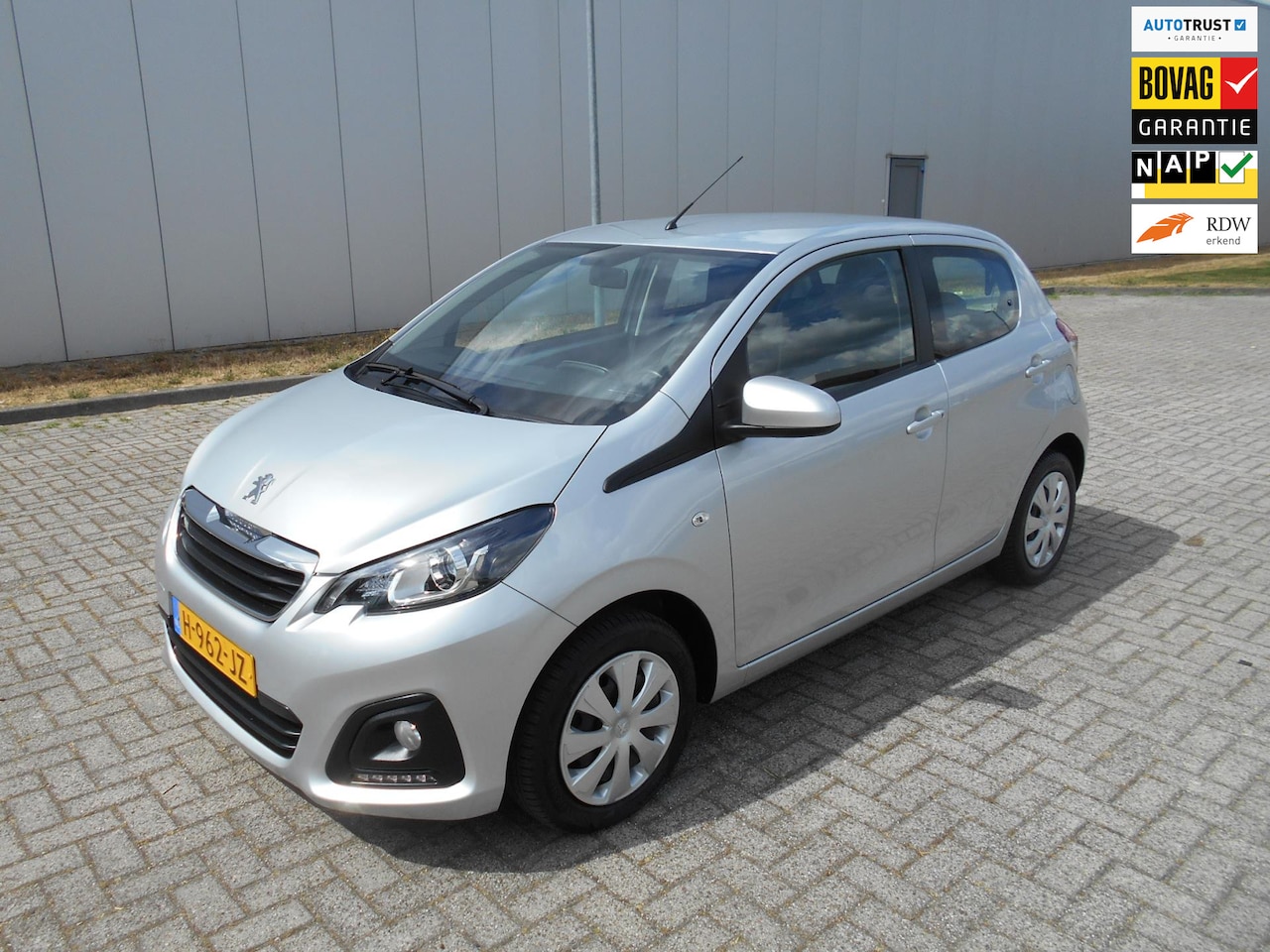 Peugeot 108 - 1.0 e-VTi Active 1.0 e-VTi Active, Carplay - AutoWereld.nl