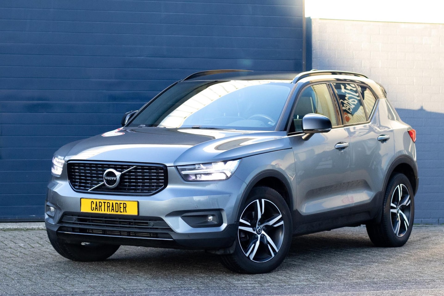 Volvo XC40 - 2.0 D3 R-Design Leder Led Camera - AutoWereld.nl