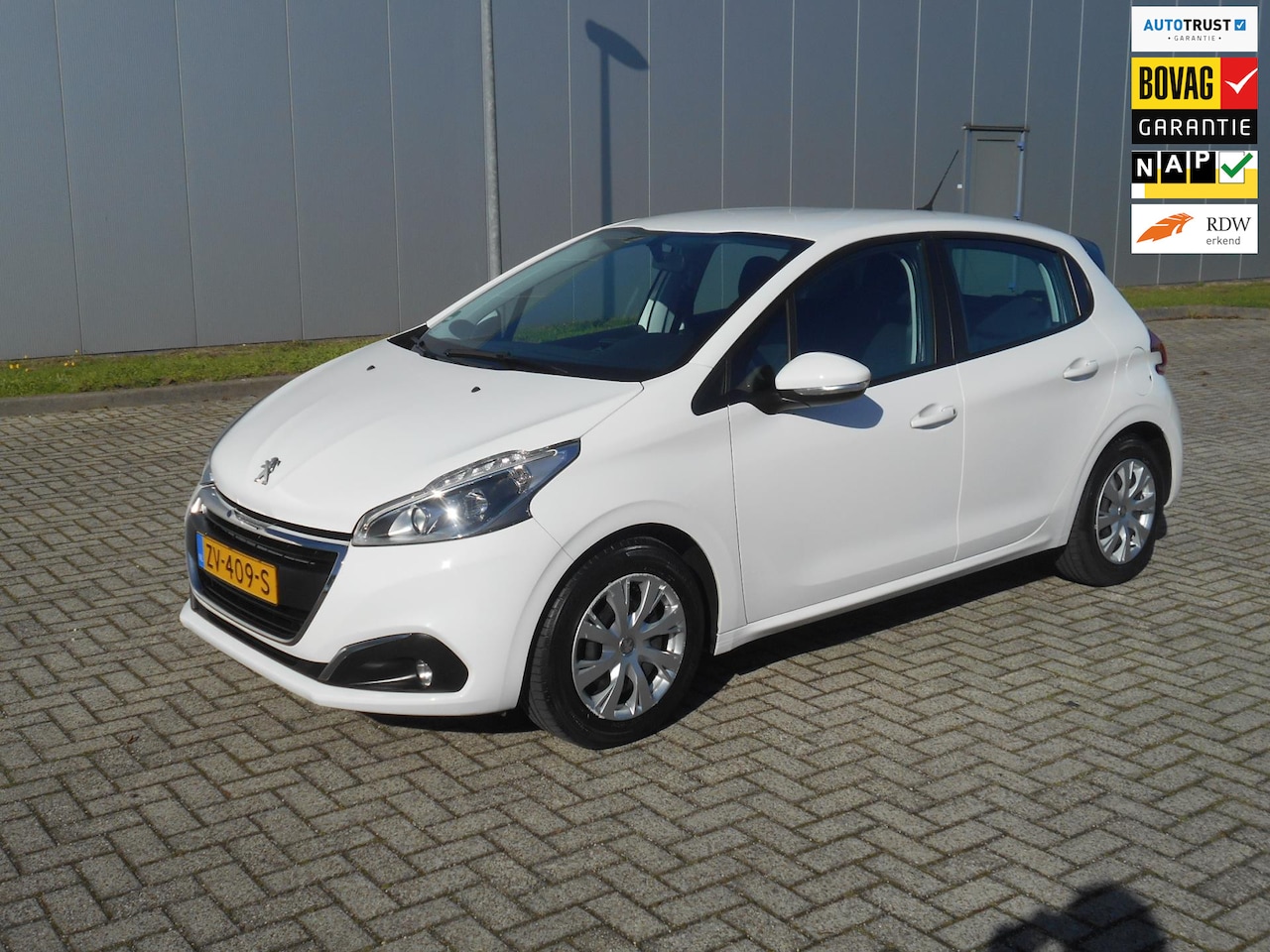 Peugeot 208 - 1.2 PureTech Blue Lease Active 1.2 PureTech Blue Lease Active - AutoWereld.nl