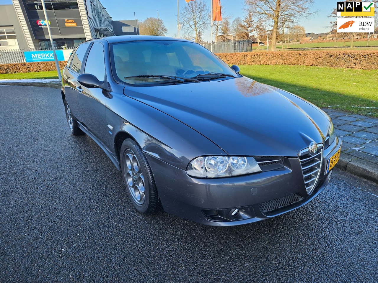 Alfa Romeo 156 Sportwagon - 1.9 JTD Progression leer - AutoWereld.nl