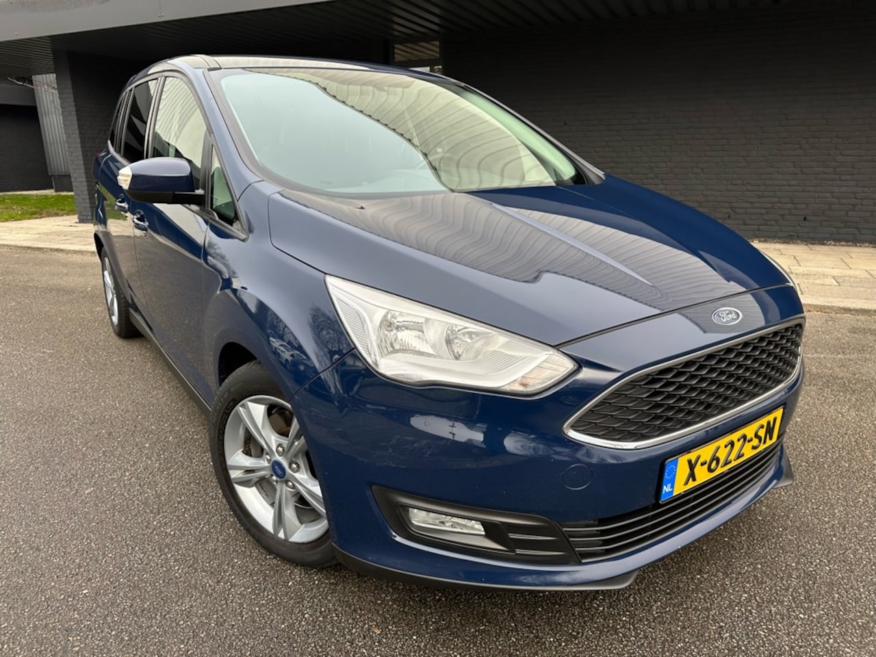 Ford Grand C-Max - 1.0 Trend 7p. Dealeronderhouden / Airco / Cruise control - AutoWereld.nl