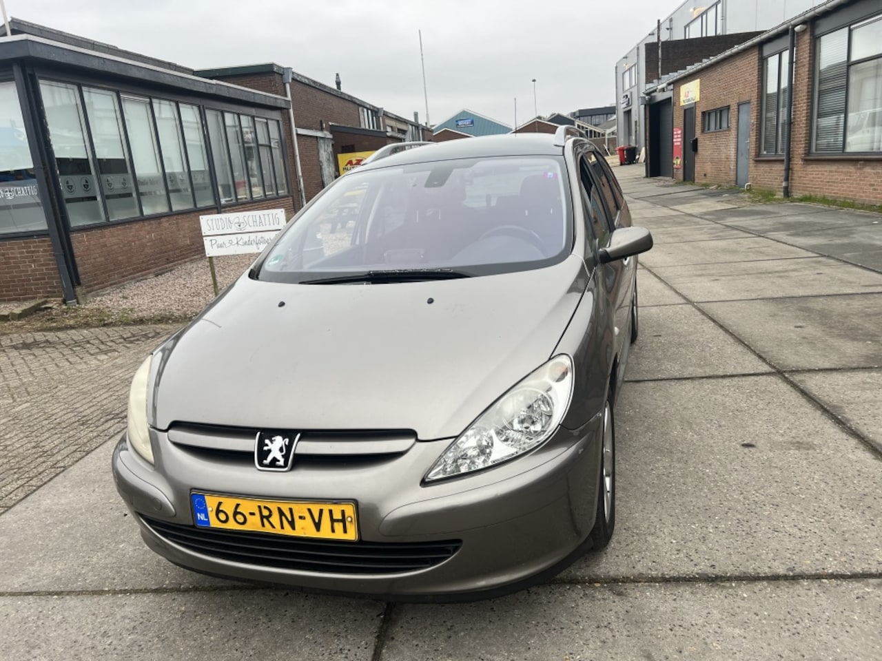 Peugeot 307 SW - 2.0-16V Premium 2.0 16V Premium - AutoWereld.nl