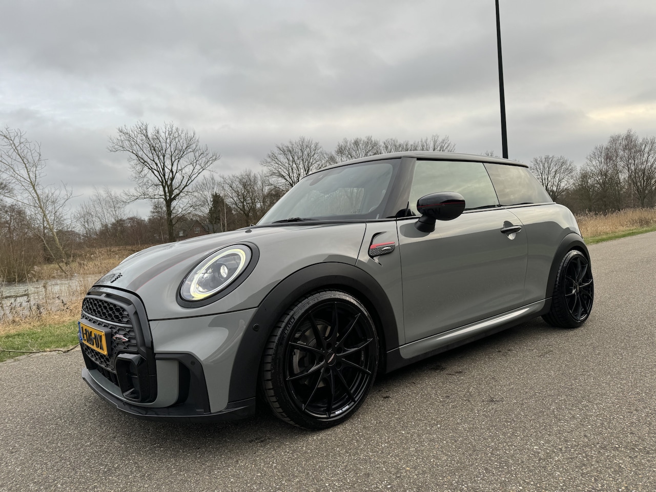 MINI Cooper - 1.5 John Cooper Works JCW LCi - AutoWereld.nl